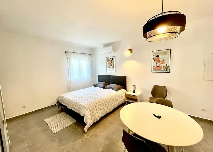 Hypercentre Parking Gratuit * Ajaccio (Corsica)