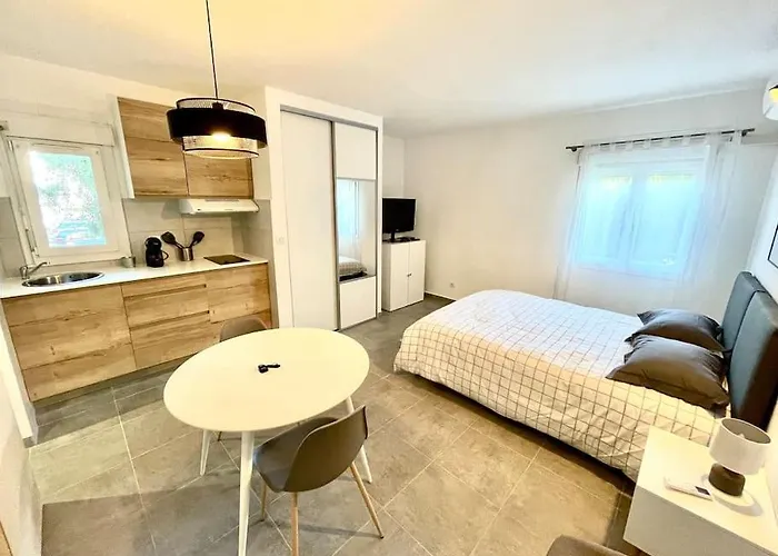 Hypercentre Parking Gratuit Ajaccio (Corsica)